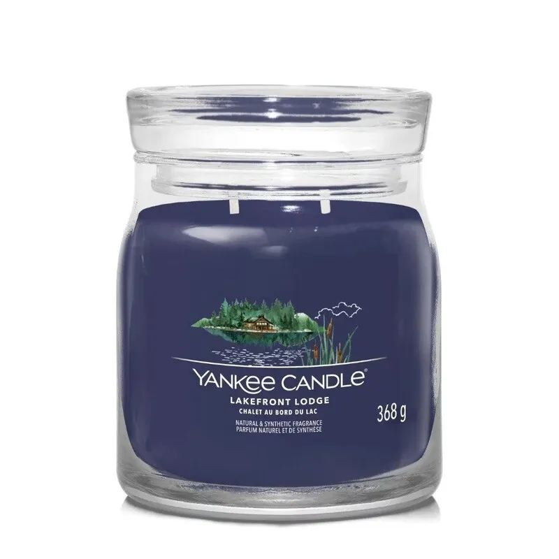 Yankee Candle - Signature Lakefront Lodge Medium Jar