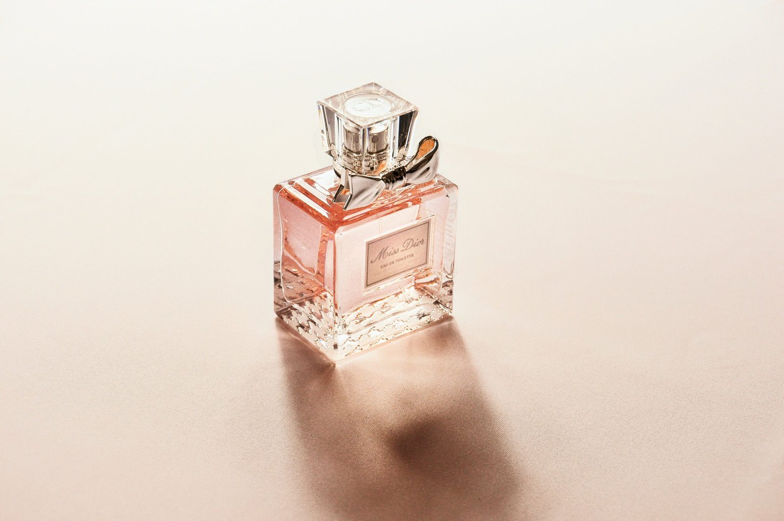 Unique Perfume Gift Ideas for Every Occasion 1 clear perfume bottle